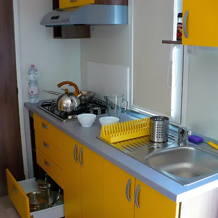 Mobilhome Victoria Lanterna Тар