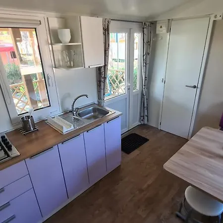 Mobilhome Victoria Camping Lanterna 4*