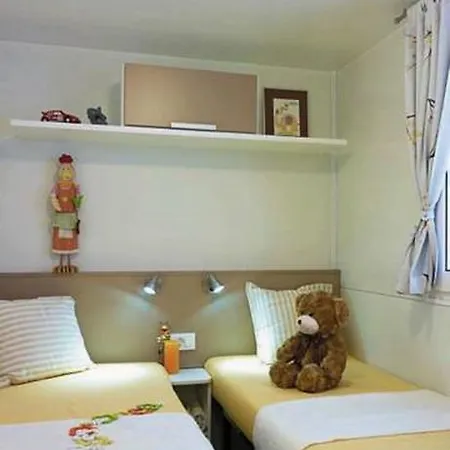 Mobilhome Victoria Camping Lanterna