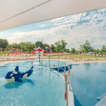 Mobilhome Victoria Camping Lanterna Holiday park