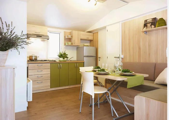 Mobilhome Victoria Camping Lanterna 4*