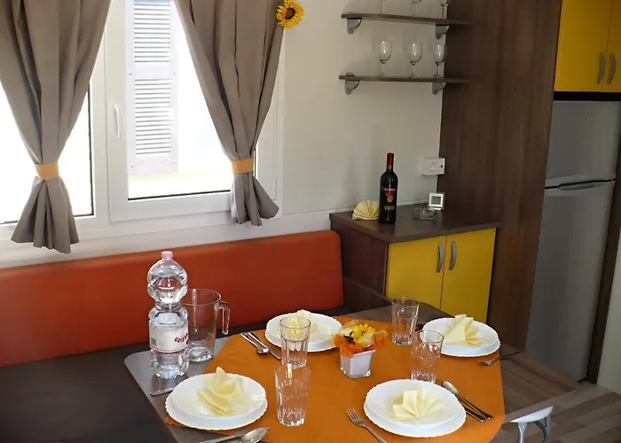 Mobilhome Victoria Camping Lanterna 4*