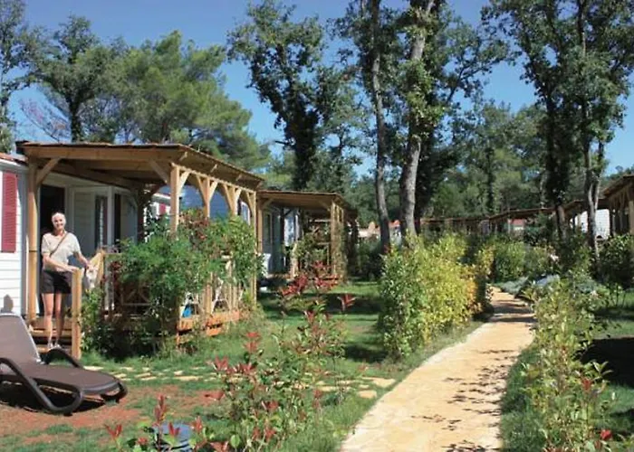 Mobilhome Victoria Camping Lanterna Park za odmor