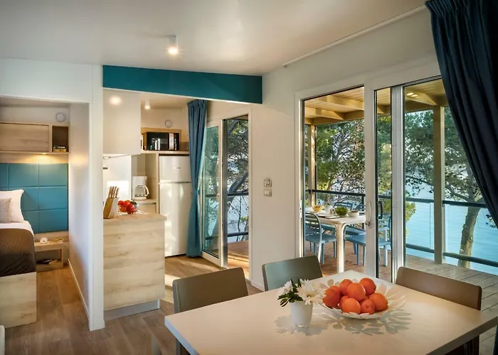 Mobilhome Victoria Lanterna 홀리데이파크 Tar-Vabriga
